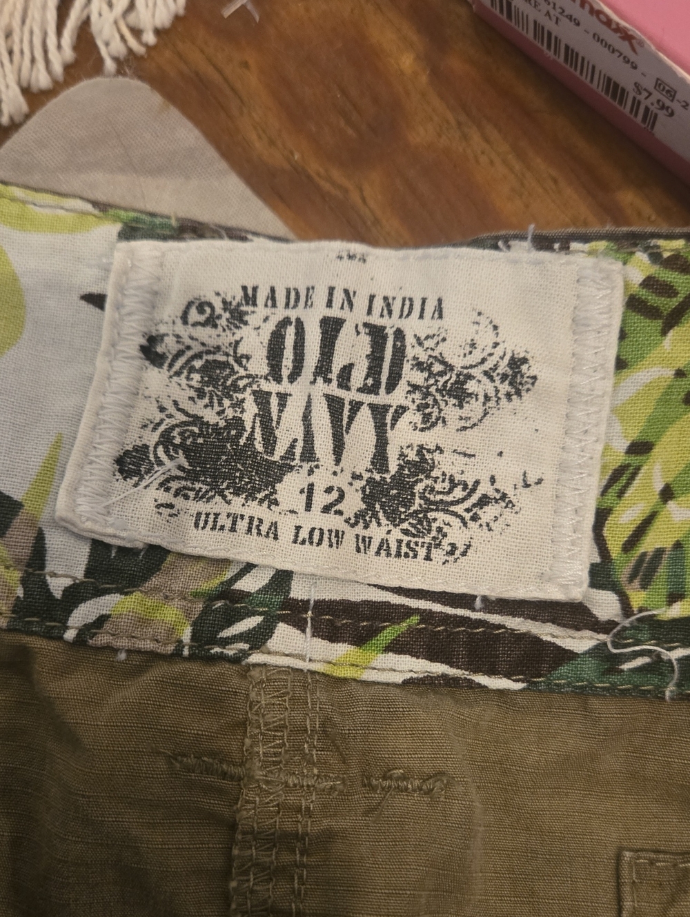 Old Navy Camo Green Cargo Embroidered Ultra Low Rise Mini Skirt NWT - Picture 4 of 5